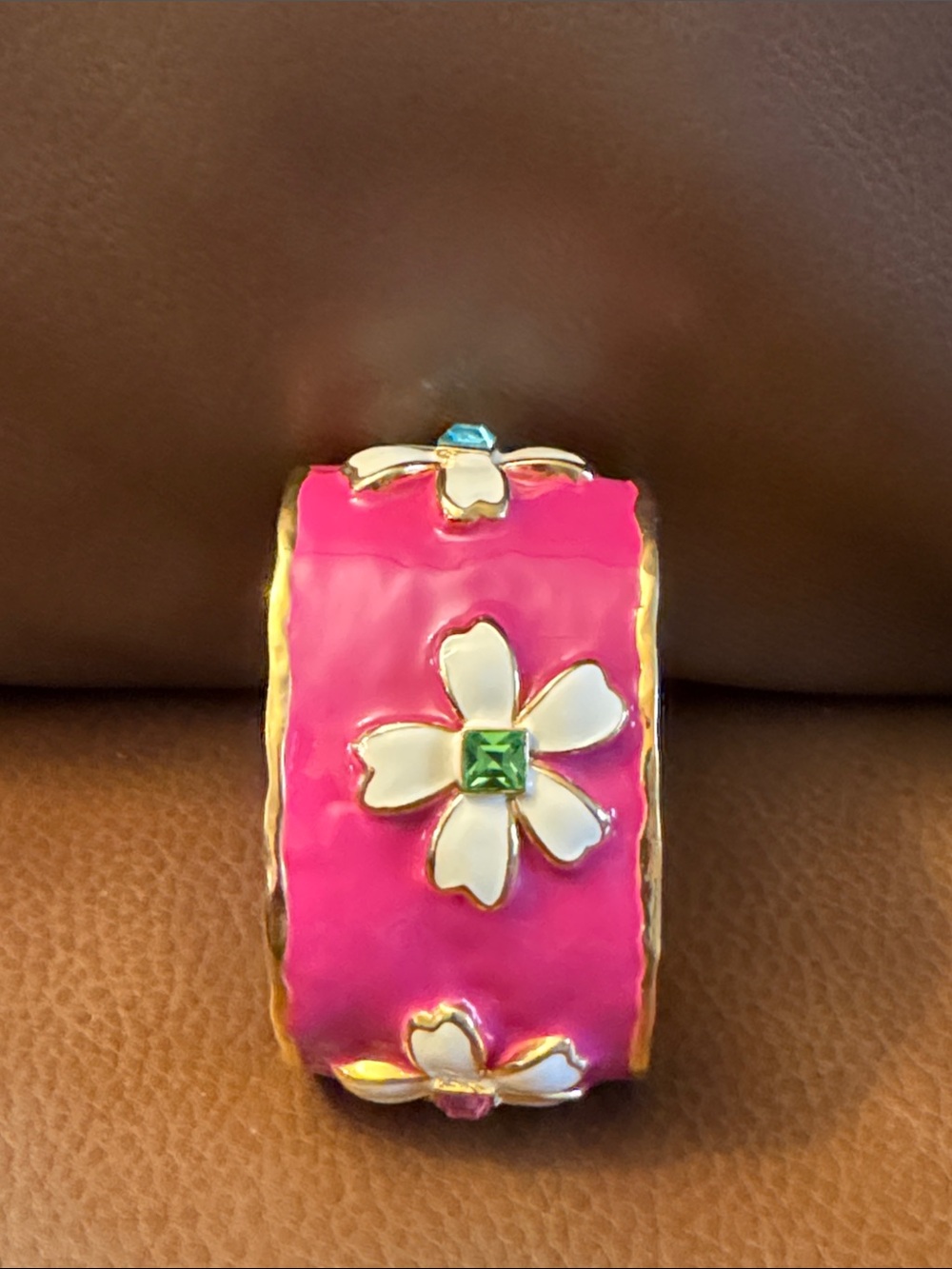 Vintage Fun & funky pretty in pink enamel & white floral wide cuff bracelet